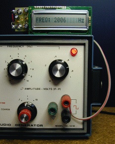 FreqShow Function Generator Frequency Display connection using cable